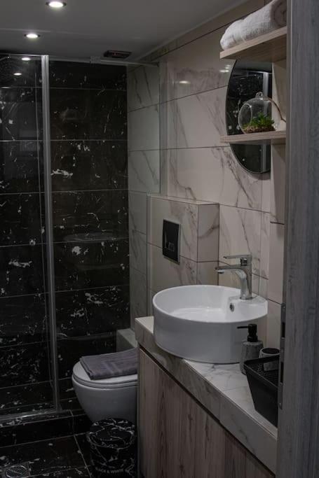 テッサロニキ* Ck Modern Loft Near Seaside *アパートメント エクステリア 写真
